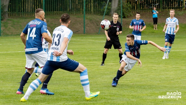Fot. Robert Stachnik [Radio Szczecin] Iskierka - Świt: 11 goli do jednej bramki [DUŻO ZDJĘĆ]