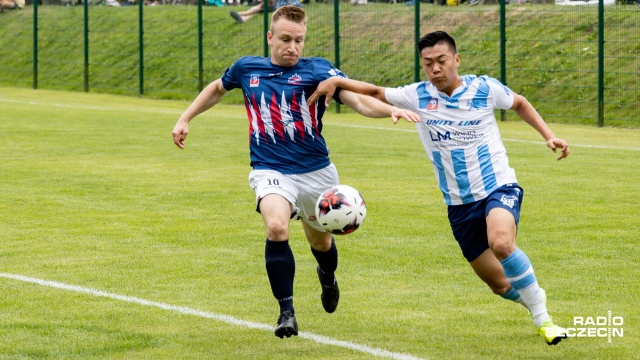 Piłkarze trzecioligowego Świtu ze Skolwina pokonali czwartoligową Iskierkę ze Śmierdnicy 11:0. Fot. Robert Stachnik [Radio Szczecin] Iskierka - Świt: 11 goli do jednej bramki [DUŻO ZDJĘĆ]