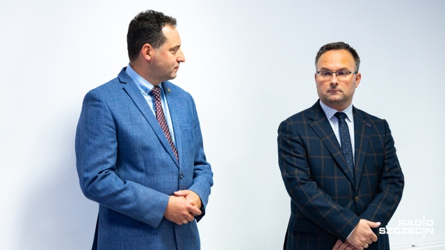 Fot. Robert Stachnik [Radio Szczecin] Nowy pomnik na okrągłą rocznicę Grudnia'70 [ZDJĘCIA]