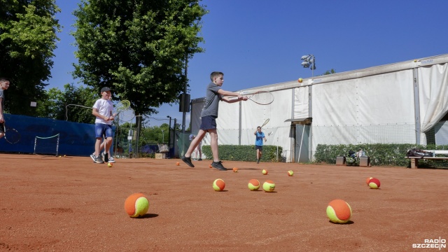 Fot. Maciej Papke [Radio Szczecin] Family Tenis na kortach przy Wojska Polskiego [WIDEO, ZDJĘCIA]
