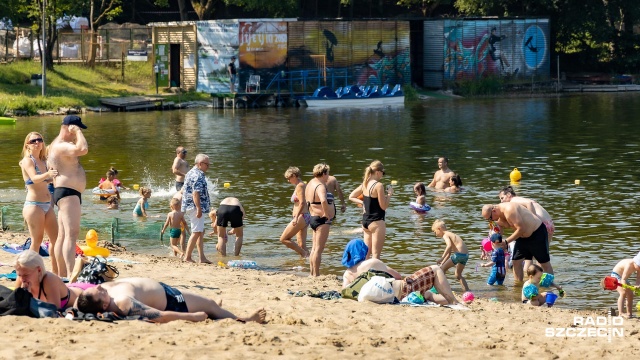 Fot. Robert Stachnik [Radio Szczecin] Na Głębokim woda ciepła i tłumów nie ma [ZDJĘCIA]