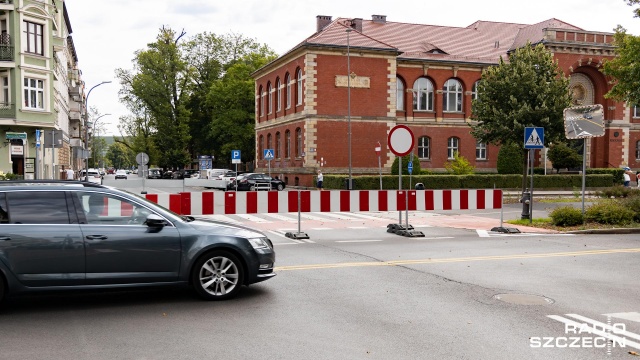Fot. Robert Stachnik [Radio Szczecin] Uwaga kierowcy - w rejonie al. Jana Pawła II nie jeździmy "na pamięć" [WIDEO, ZDJĘCIA]