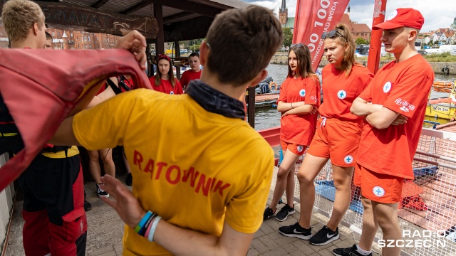 Fot. Robert Stachnik [Radio Szczecin] WOPR szkoli przyszłych młodych ratowników [ZDJĘCIA]