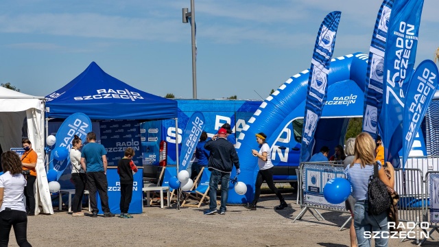 Fot. Robert Stachnik [Radio Szczecin] Urodziny Radia Szczecin na Łasztowni z naszymi słuchaczami [2xWIDEO, DUŻO ZDJĘĆ]