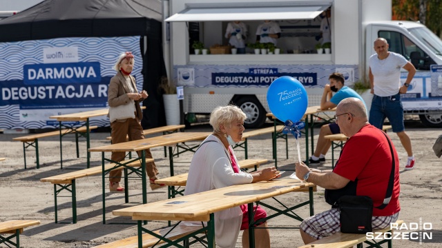 Fot. Robert Stachnik [Radio Szczecin] Urodziny Radia Szczecin na Łasztowni z naszymi słuchaczami [2xWIDEO, DUŻO ZDJĘĆ]