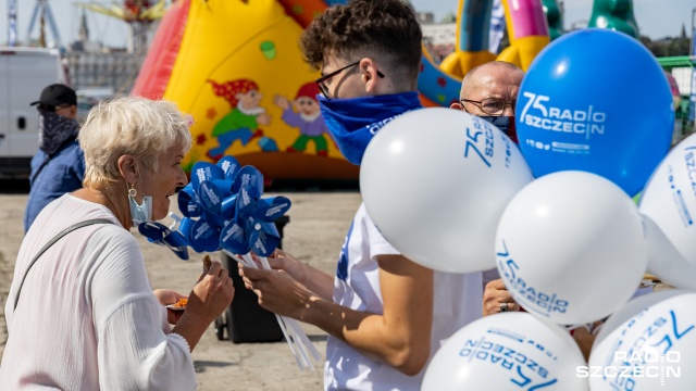 Fot. Robert Stachnik [Radio Szczecin] Urodziny Radia Szczecin na Łasztowni z naszymi słuchaczami [2xWIDEO, DUŻO ZDJĘĆ]