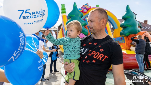 Fot. Robert Stachnik [Radio Szczecin] Urodziny Radia Szczecin na Łasztowni z naszymi słuchaczami [2xWIDEO, DUŻO ZDJĘĆ]