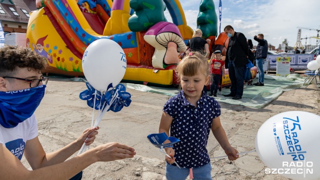 Fot. Robert Stachnik [Radio Szczecin] Urodziny Radia Szczecin na Łasztowni z naszymi słuchaczami [2xWIDEO, DUŻO ZDJĘĆ]