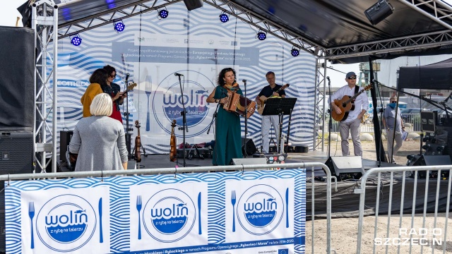 Fot. Robert Stachnik [Radio Szczecin] Urodziny Radia Szczecin na Łasztowni z naszymi słuchaczami [2xWIDEO, DUŻO ZDJĘĆ]