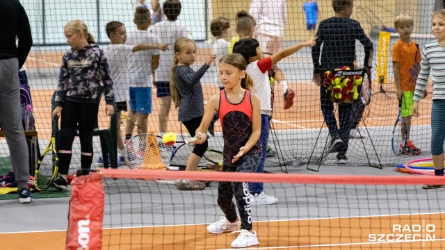 Fot. Robert Stachnik [Radio Szczecin] "Tenis mnie fantazjuje" na kortach przy al. Wojska Polskiego [WIDEO, ZDJĘCIA]