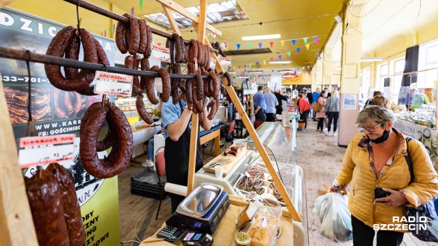 Fot. Robert Stachnik [Radio Szczecin] Bazar Smakoszy znowu pęka w szwach [ZDJĘCIA]