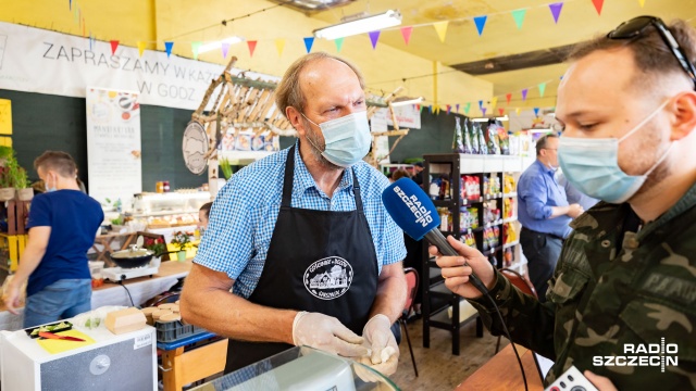 Fot. Robert Stachnik [Radio Szczecin] Bazar Smakoszy znowu pęka w szwach [ZDJĘCIA]