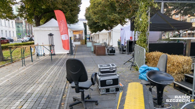 Fot. Robert Stachnik [Radio Szczecin] Na słodko lub na ostro - jak kto lubi. Kolejny zlot food trucków [ZDJĘCIA]