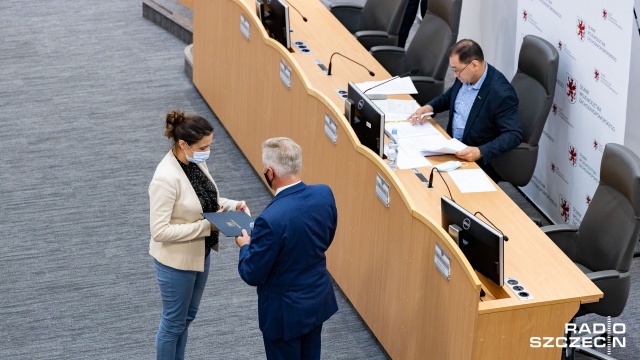 Fot. Robert Stachnik [Radio Szczecin] Związkowcy w "Dolnej Odrze" zaniepokojeni [ZDJĘCIA]