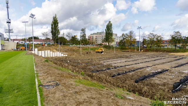 Fot. Robert Stachnik [Radio Szczecin] Nowy stadion powstaje w Szczecinie. Jest prawie gotowy [WIDEO, DUŻO ZDJĘĆ]