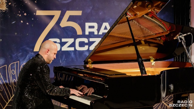 Sławomir Wilk – pianista. Fot. Robert Stachnik Światowa premiera płyty Paderewskiego w Radiu Szczecin [ZDJĘCIA]