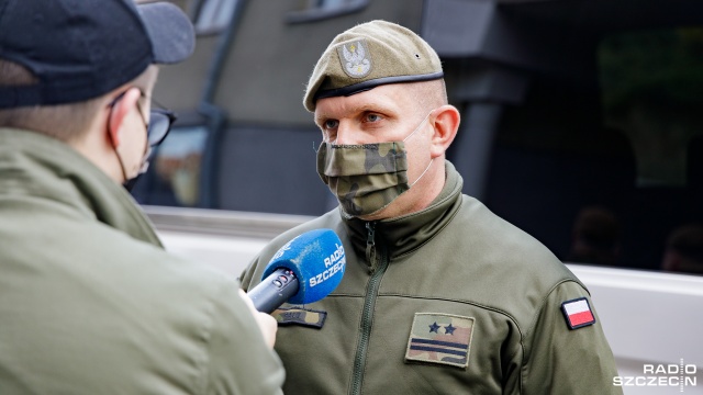 Fot. Robert Stachnik [Radio Szczecin] W czasie wojny pomagali, teraz sami dostają pomoc. Terytorialsi dla kombatantów [ZDJĘCIA]