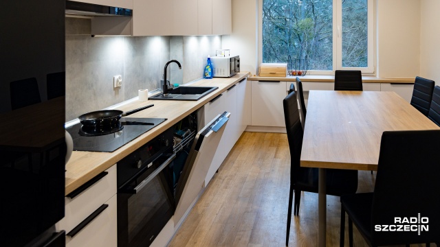 Fot. Robert Stachnik [Radio Szczecin] Wychowankowie Domu Dziecka w Policach dostali mieszkanie [WIDEO, ZDJĘCIA]