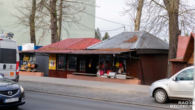 Fot. Robert Stachnik [Radio Szczecin] Targowisko w Chojnie jest "w żenującym stanie". Zaplanowano jego remont [ZDJĘCIA]