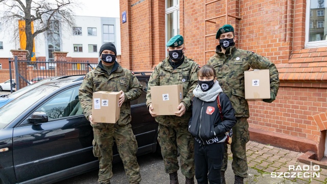 Fot. Robert Stachnik [Radio Szczecin] "Paczka dla Bohatera". Największa i najbogatsza, w najtrudniejszym czasie [WIDEO, DUŻO ZDJĘĆ]