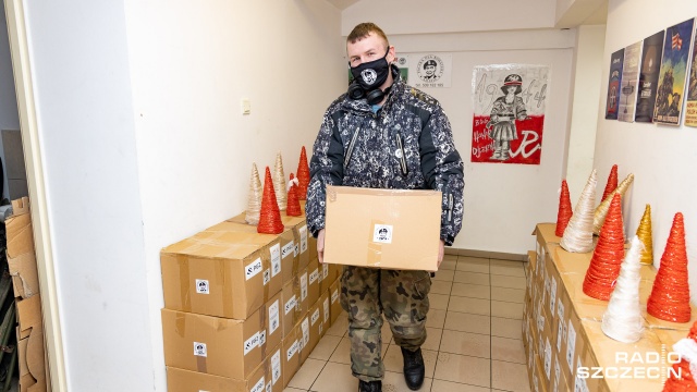 Fot. Robert Stachnik [Radio Szczecin] "Paczka dla Bohatera". Największa i najbogatsza, w najtrudniejszym czasie [WIDEO, DUŻO ZDJĘĆ]