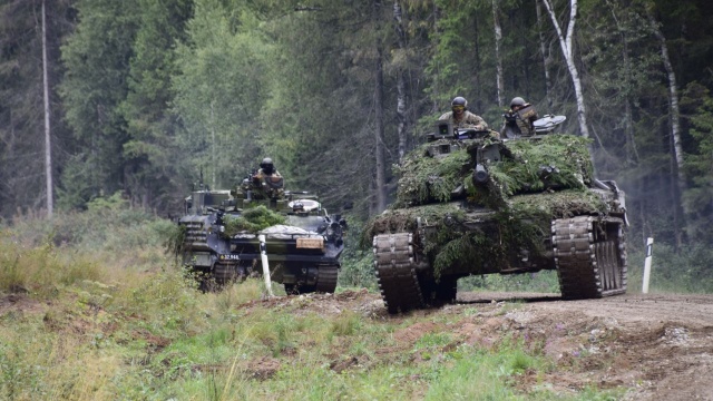 Pierwszy kontyngent, składający się łącznie z dwustu duńskich żołnierzy, wyruszy w poniedziałek do Estonii, aby wzmocnić wschodnią flankę NATO. Duńczycy będą częścią wielonarodowego batalionu stacjonującego niedaleko granicy z Rosją.