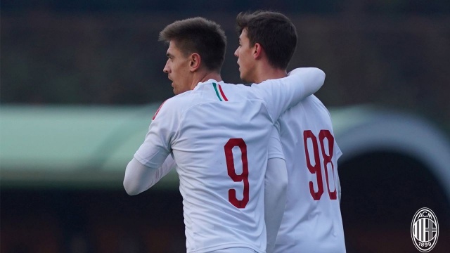 Napastnik AC Milan Krzysztof Piątek strzelił dwa gole w piątkowym sparingowym meczu z 5-ligowym Rhodense wygranym 9:0.