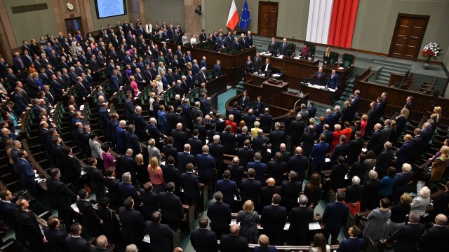 Mocny sprzeciw polskiego Sejmu wobec manipulowania faktami i zakłamywania historii