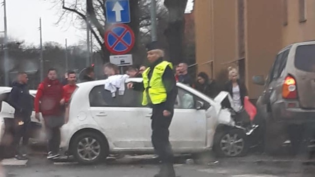 Poszkodowani w wypadku na szczecińskim Pogodnie to młodzi zawodnicy Pogoni Szczecin - potwierdza rzecznik prasowy drużyny, Krzysztof Ufland.