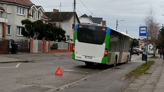 Na ulicy Okulickiego przy przystanku Jagodowa zepsuł się autobus linii 88. Zarząd Dróg i Transportu Miejskiego wysłał na trasę zastępstwo.