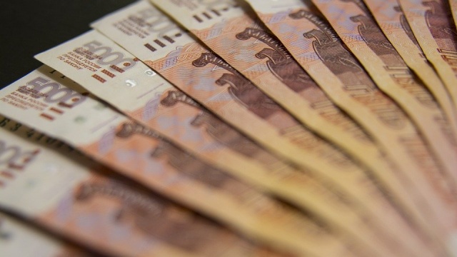 Rodzina premiera Rosji dysponuje majątkiem wartym miliony rubli - napisał dziennik Kommiersant. Wcześniej o ogromnych dochodach żony Michaiła Miszustina i drogich nieruchomościach informowała opozycyjna Fundacja do Walki z Korupcją.
