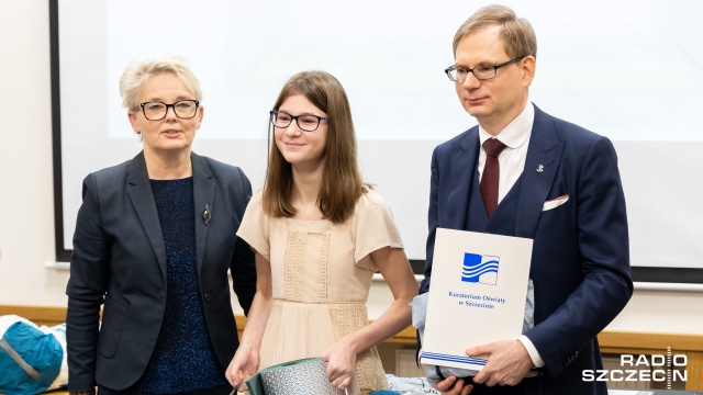 17 zachodniopomorskich uczniów wyróżnionych w pierwszej edycji konkursu Znajdź swoją pamiątkę rodzinną i opisz jej historię, organizowanym przez kuratorium i Archiwum Państwowego w Szczecinie.