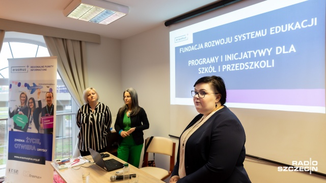 Spotkanie informacyjne na temat programów edukacyjnych dla przedstawicieli szkół i przedszkoli odbyło się w hotelu Focus w Szczecinie. Zorganizowało je Zachodniopomorskie Kuratorium Oświaty.