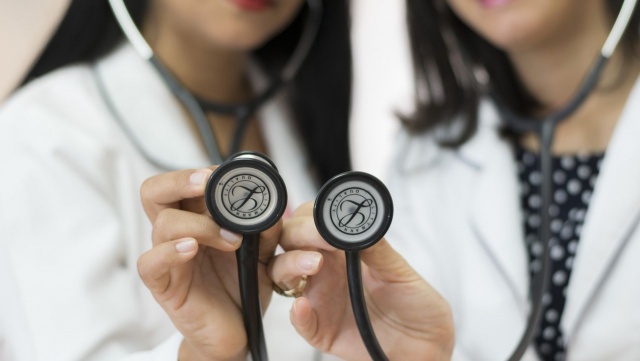 26 ośrodków onkologicznych i hematologicznych z całego kraju organizuje w sobotę Dzień Drzwi Otwartych. Okazją do bezpłatnych badań są obchody 20. Światowego Dnia Walki z Rakiem.