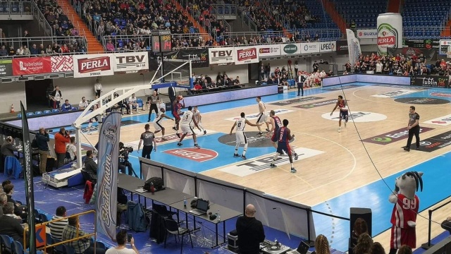 Koszykarze Kinga doznali drugiej z rzędu porażki w rozgrywkach o mistrzostwo Polski. Szczecinianie przegrali w sobotę na wyjeździe ze Startem Lublin 65:88 w 19. kolejce Energa Basket Ligi.