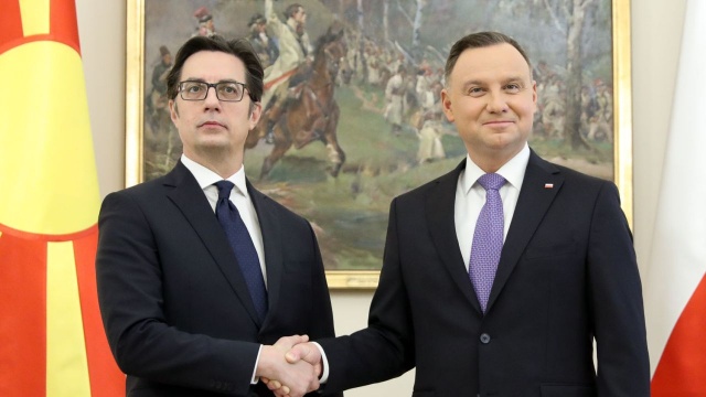 Prezydent Andrzej Duda deklaruje wsparcie dla starań Macedonii Północnej o członkostwo w Unii Europejskiej. Prezydent tego kraju Stewo Pendarowski przebywa z wizytą w Polsce.