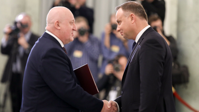 Sędzia Sylwester Marciniak został wybrany na nowego przewodniczącego Państwowej Komisji Wyborczej. Wyboru dokonano podczas pierwszego posiedzenia PKW w nowym składzie, zwołanym przez prezydenta.