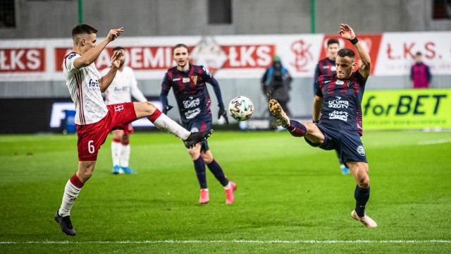 Piłkarze Pogoni zdobyli punkt starciu z ostatnią drużyną w tabeli ekstraklasy. Szczecinianie zremisowali na wyjeździe z ŁKS-em Łódź 0:0 w 23. kolejce rozgrywek o mistrzostwo Polski.