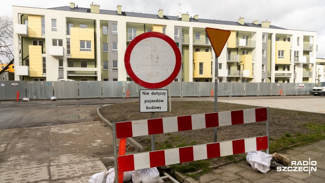 Bunkier na drodze szczecińskiego Towarzystwa Budownictwa Społecznego w Dąbiu. Żelbeton opóźnił oddanie mieszkań o kwartał.