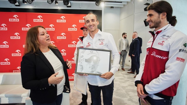 W połowie marca rozpocznie się nowy sezon Formuły 1. W poniedziałek w Warszawie odbyła się konferencja prasowa teamu Alfa Romeo Racing Orlen. Uczestniczył w niej między innymi Robert Kubica.