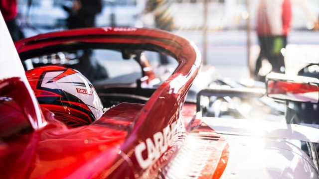 Robert Kubica był najszybszy podczas środowej sesji porannej przedsezonowych testów Formuły 1 na torze Circuit de Barcelona-Catalunya w Barcelonie.
