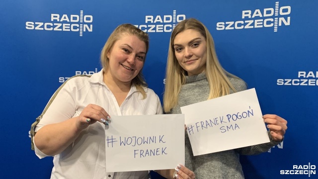 Koszulka Roberta Lewandowskiego, bukiety kwiatów, nauka tańca, konne przejażdżki, przepisy na ciastka - to wszystko można wylicytować na aukcjach charytatywnych dla Franka Kępy. Chłopiec ma siedem miesięcy i choruje na SMA.
