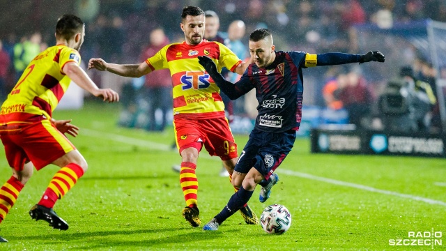 Piłkarze Pogoni przegrali w Szczecinie z Jagiellonią Białystok 1:2 w 25. kolejce ekstraklasy.
