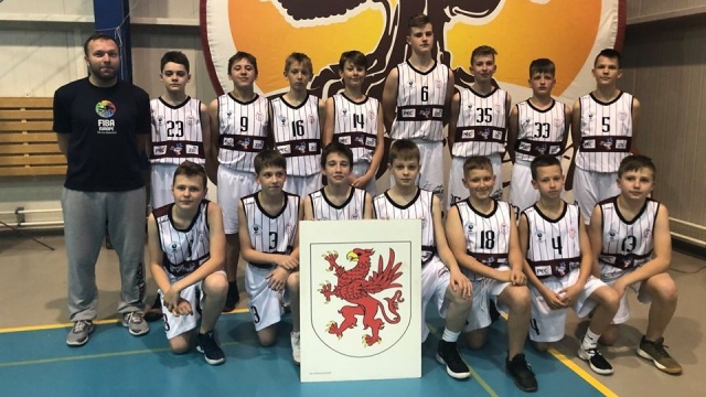 To ostatnie dni naboru do SP nr 3 z Oddziałami Mistrzostwa Sportowego - na chętnych czekają klasy o profilach piłka nożna i koszykówka dla chłopców.