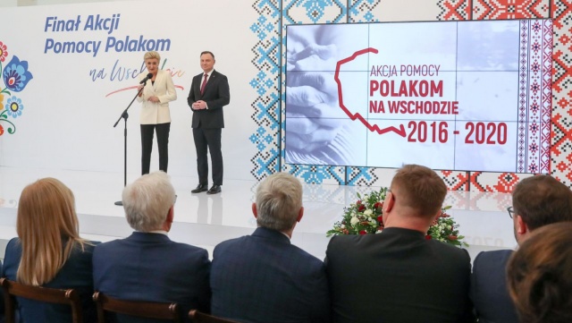 Para prezydencka podsumowała 4. Akcję Pomocy Polakom na Wschodzie. Prezydent Andrzej Duda i Pierwsza Dama Agata Kornhauser-Duda spotkali się w Warszawie z przedstawicielami organizacji i środowisk polskich działających na Kresach.