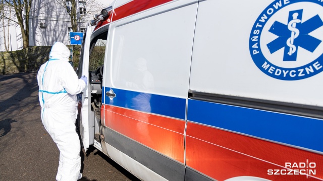 To nie ograniczy znacząco epidemii - może ją jedynie spowolnić - tak o zamykaniu szkół, przedszkoli czy odwoływaniu imprez w związku z koronawirusem mówił w Radiu Szczecin na Wieczór prof. Miłosz Parczewski, kierownik Kliniki Chorób Zakaźnych szpitala przy Arkońskiej.
