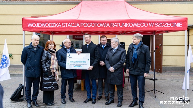 W tym roku rozpoczniemy budowę stacji pogotowia ratunkowego przy ul. Twardowskiego za własne pieniądze, a w przyszłym do inwestycji dołoży państwo - to najnowsze informacje w sprawie nowych siedzib Wojewódzkiej Stacji Pogotowia Ratunkowego w Szczecinie, jakie przekazał marszałek województwa Olgierd Geblewicz.