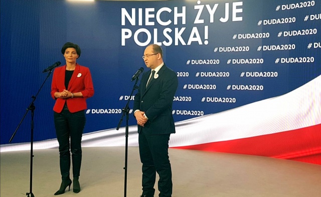 Jolanta Turczynowicz-Kieryłło poinformowała na Twitterze, że z uwagi na stan zdrowia nie będzie pełniła funkcji szefowej kampanii prezydenta Andrzeja Dudy.