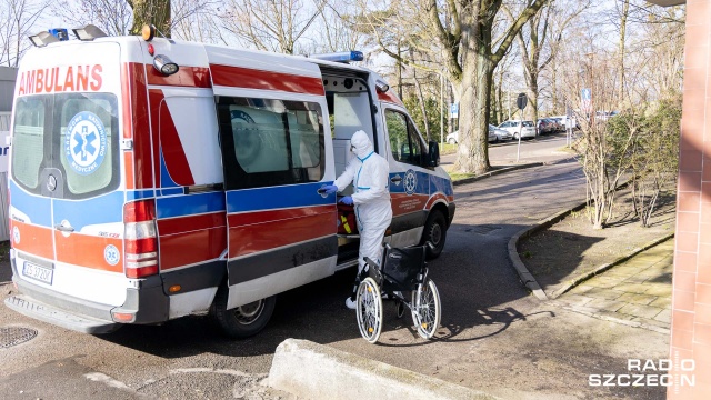 Szpital Uniwersytecki w Zielonej Górze poinformował o pierwszym wyleczonym z koronawirusa pacjencie.