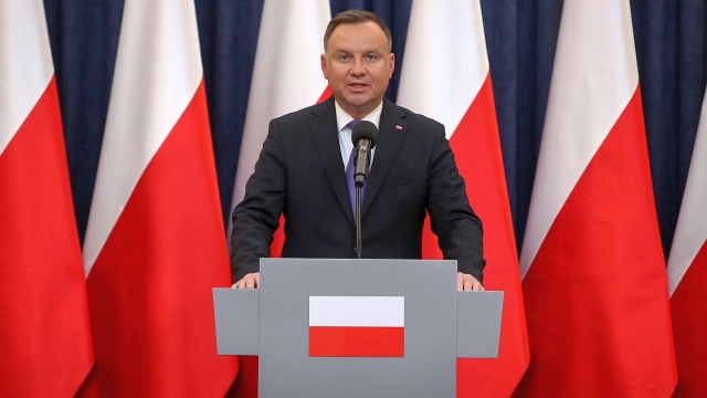 Pierwszy samolot z Chin z wyposażeniem medycznym dla Polski wyląduje w naszym kraju w czwartek - poinformował prezydent Andrzej Duda.